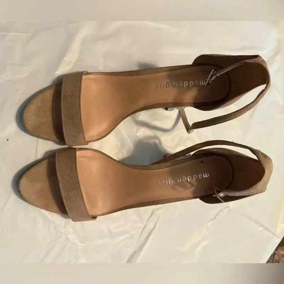 Madden Girl Banoinn Heeled Sandal Size 9 - Picture 2 of 8